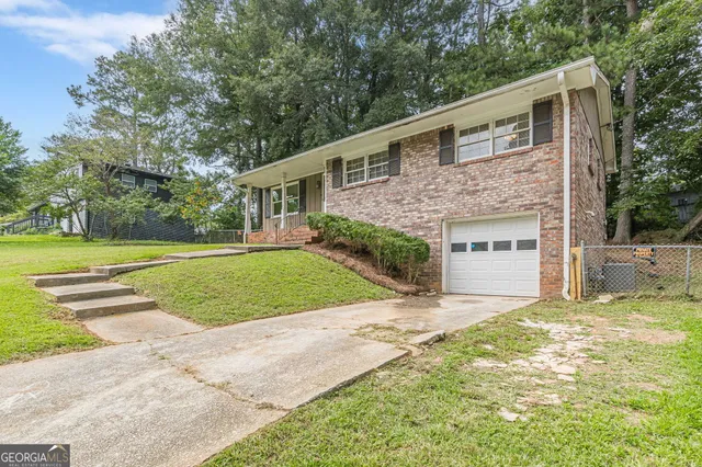 $1,345 | 828 Sheppard Way, Stone Mountain, GA 30083
