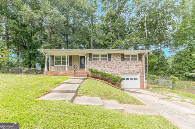 $1,345 | 828 Sheppard Way, Stone Mountain, GA 30083