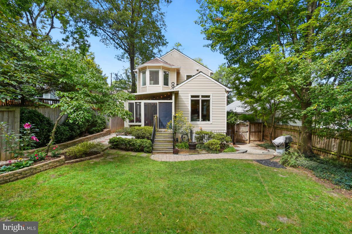 412 Silver Spring Avenue Silver Spring, MD 20910 - Photo 2 of 48 a front view of house with yard and green space