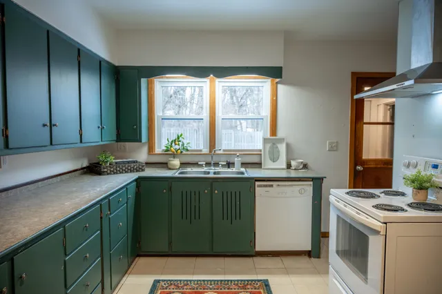 $199,000 | 202 West 5th Street, Necedah, WI 54646