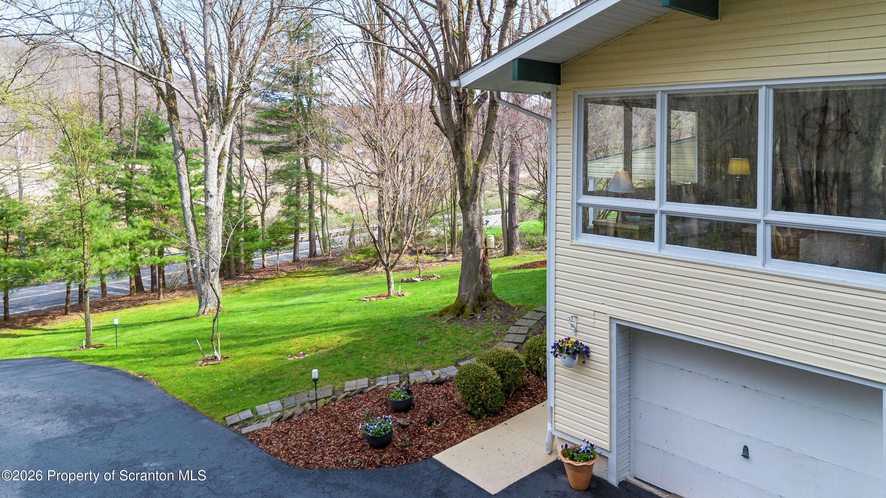 480 Gravel Pond Road Clarks Summit, PA 18411 - Photo 5 of 45 Side