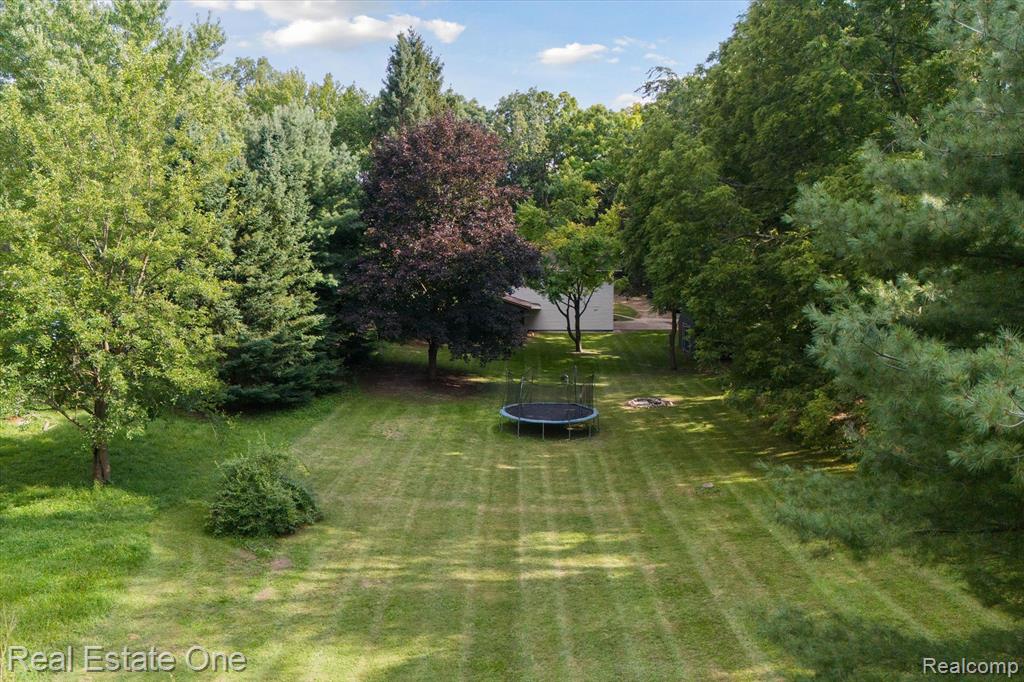 12160 Rattalee Lake Road Davisburg, MI 48350 - Photo 42 of 46