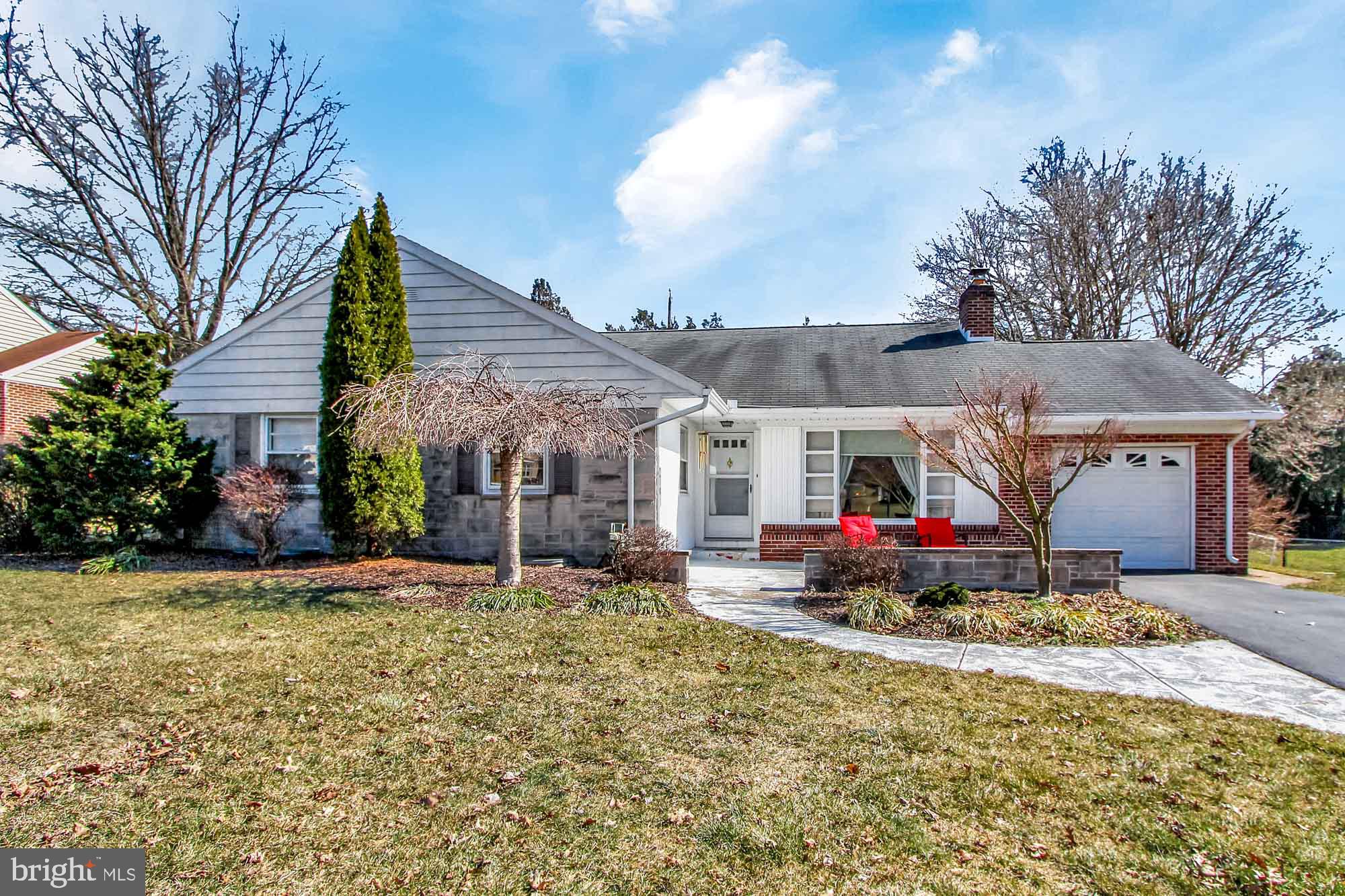 362 Greendale Road York, PA 17403 - Photo 1 of 27