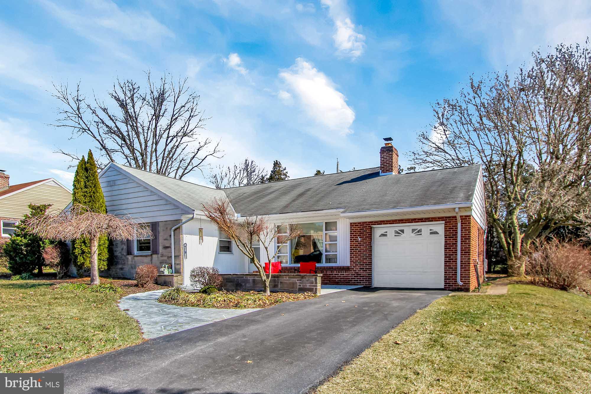 362 Greendale Road York, PA 17403 - Photo 2 of 27