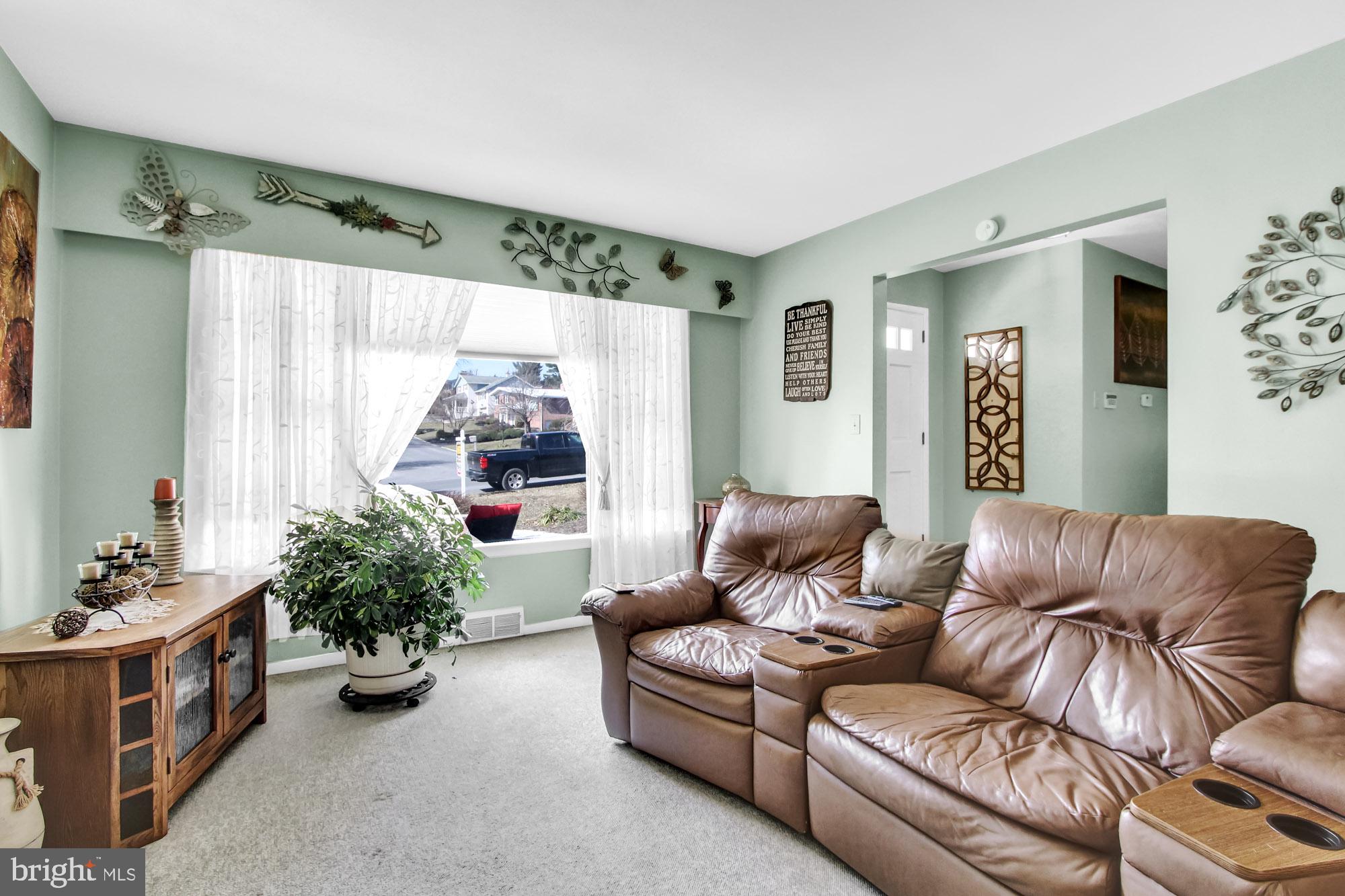 362 Greendale Road York, PA 17403 - Photo 8 of 27