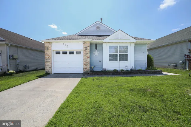 $299,999 | 662 Barbados Drive, Williamstown, NJ 08094