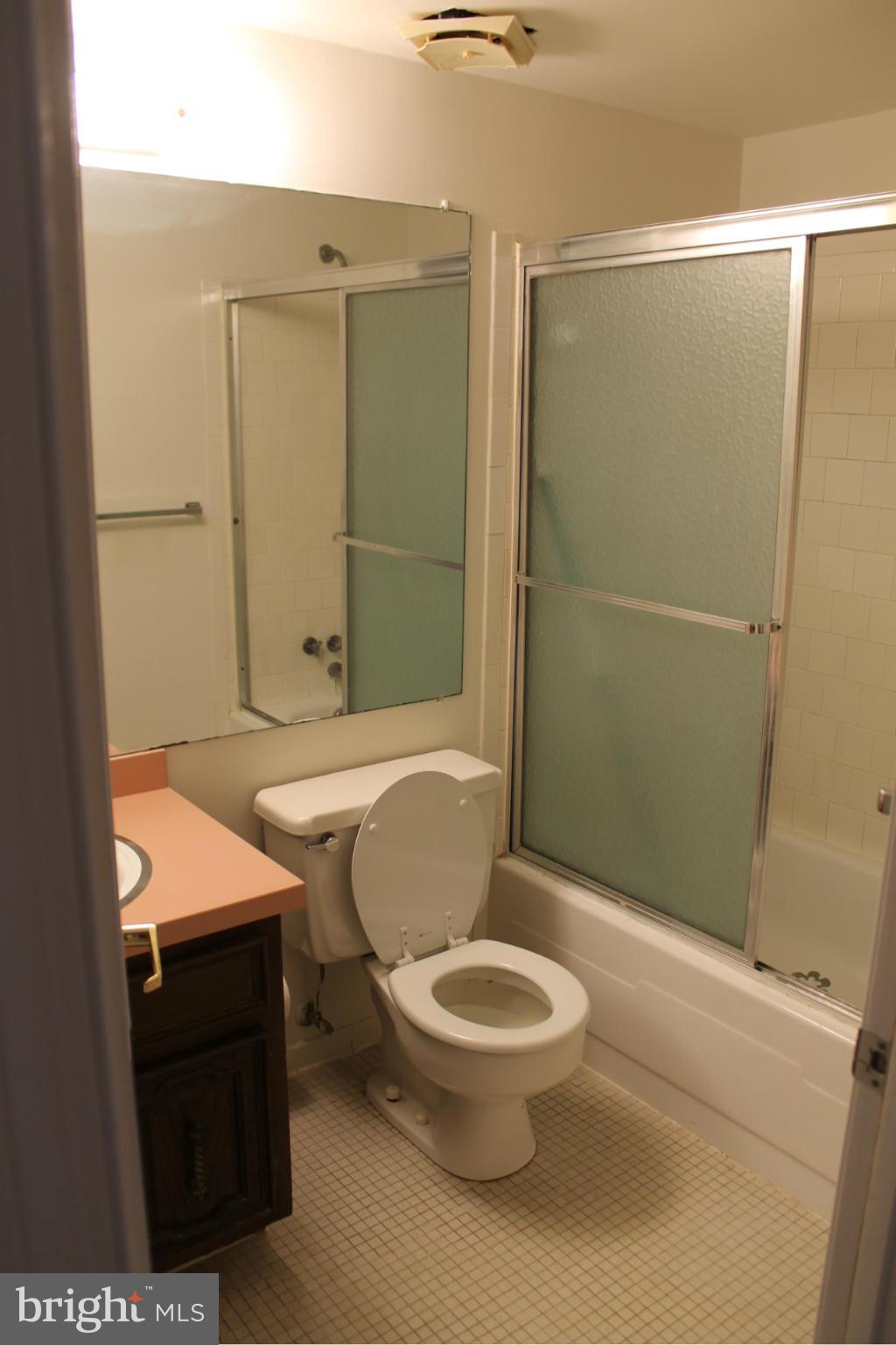 142 Georgetown Road, Unit 9 Annapolis, MD 21403 - Photo 14 of 14 Bath