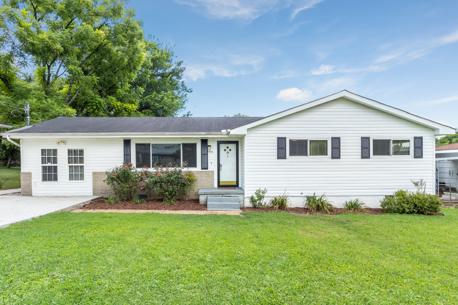 1706 Williams Road Hixson, TN 37343 - Photo 1 of 25 1706_Williams_Rd_01