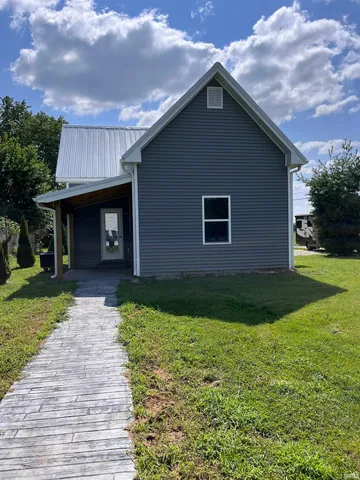 $205,000 | 108 North Carter Street, Colfax, IN 46035