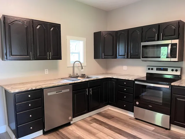 $205,000 | 108 North Carter Street, Colfax, IN 46035