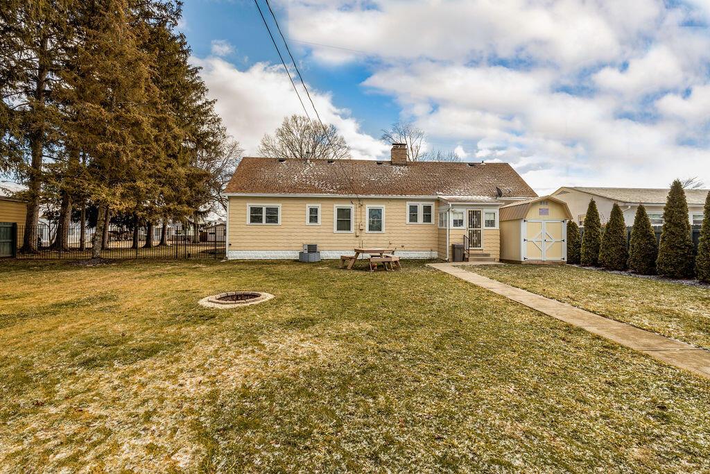 975 Bernhard Road Columbus, OH 43213 - Photo 41 of 46 975BernhardRd-Exterior-13