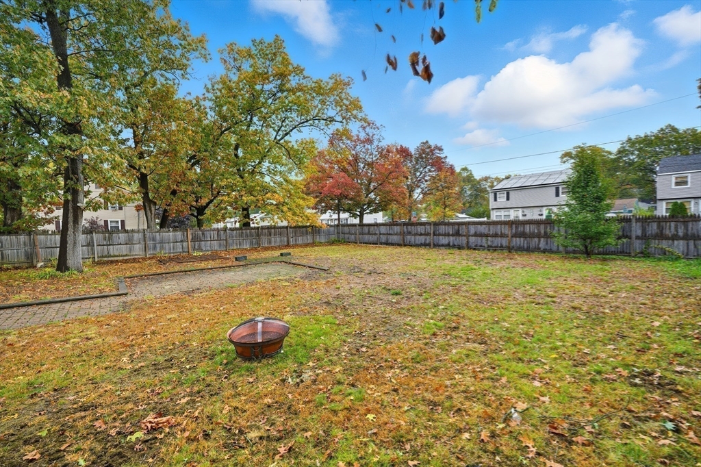 63 Peer Street Springfield, MA 01109 - Photo 33 of 41