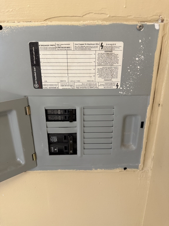 63 Peer Street Springfield, MA 01109 - Photo 38 of 41 a view of kitchen and microwave