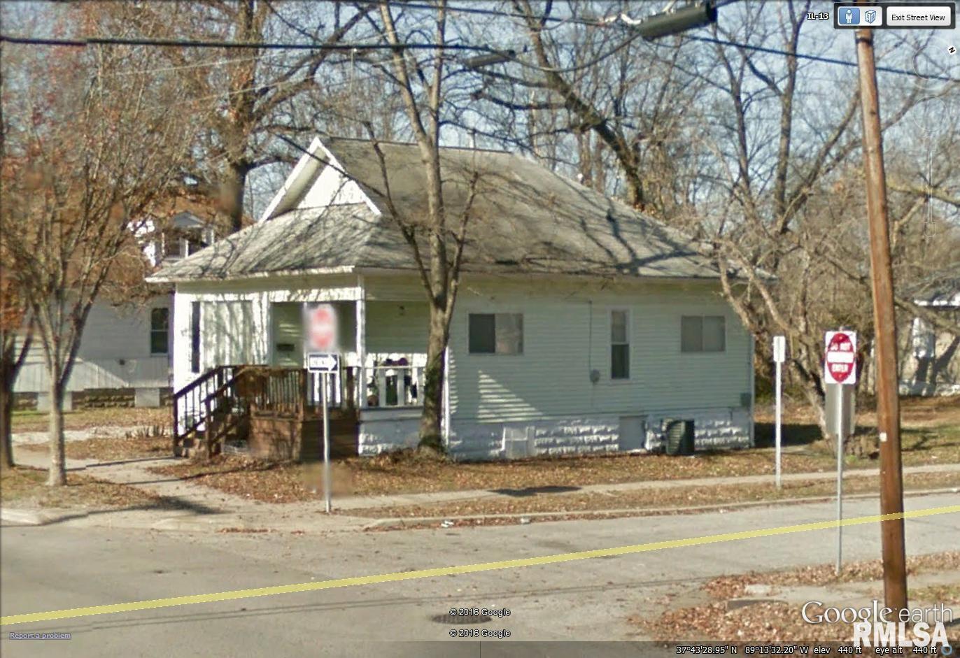 800 West Walnut Street Carbondale, IL 62901 - Photo 1 of 2 a view of a house