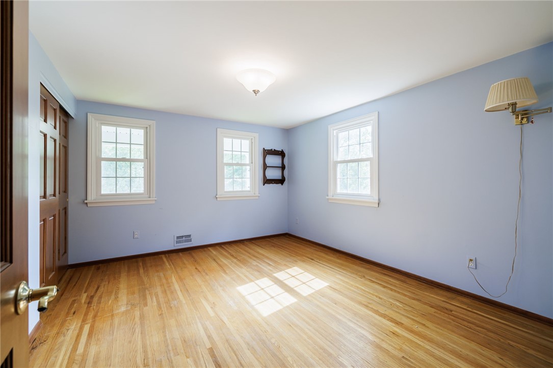 37 Heatherwood Road Perinton, NY 14450 - Photo 23 of 42