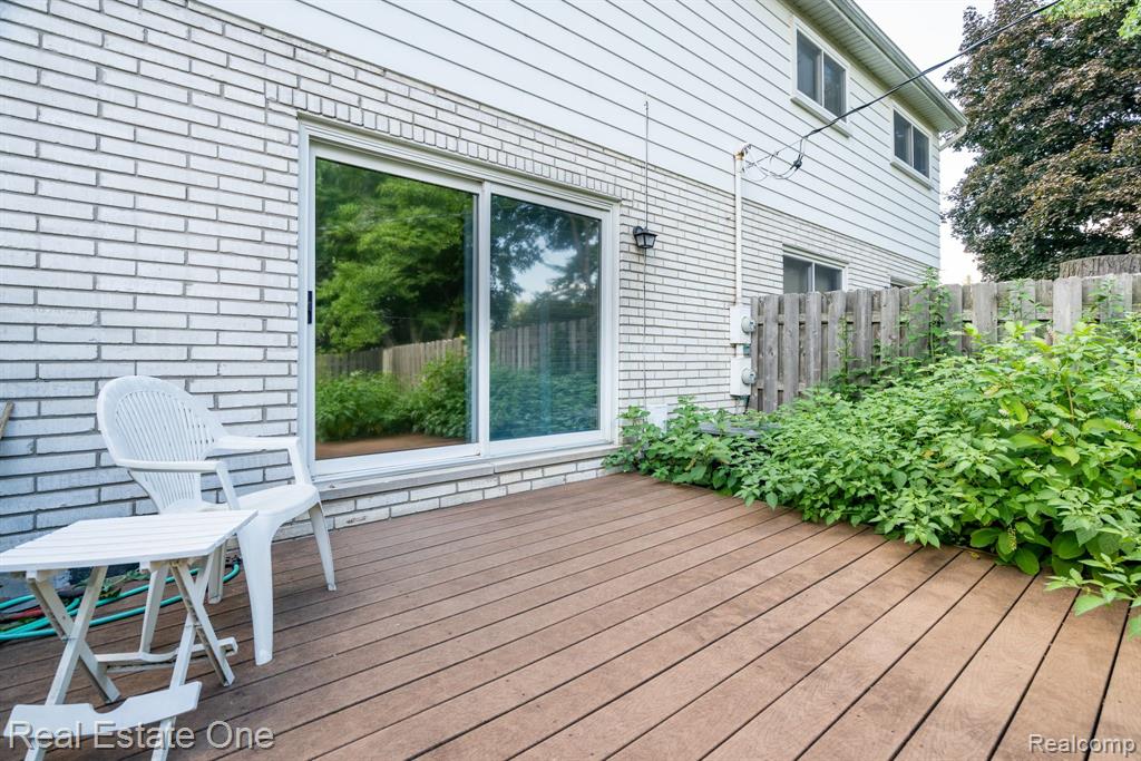 63 Stratford Lane Rochester Hills, MI 48309 - Photo 24 of 30