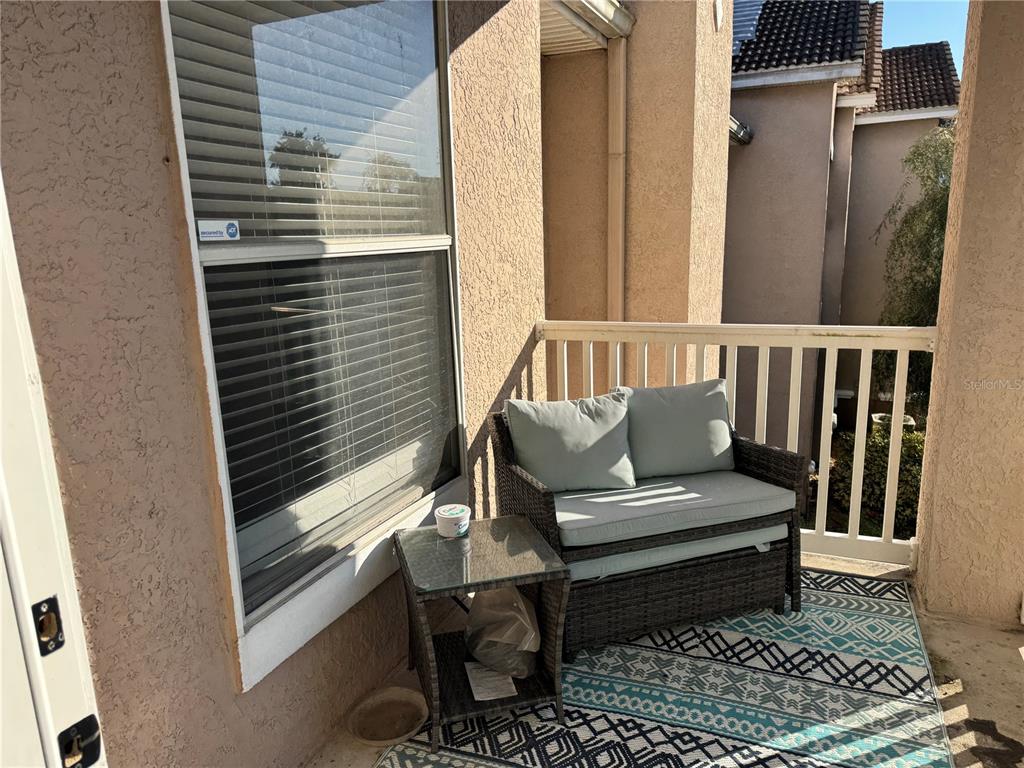 10444 Villa View Circle Tampa, FL 33647 - Photo 5 of 29 a view of a outdoor space with lounge chair