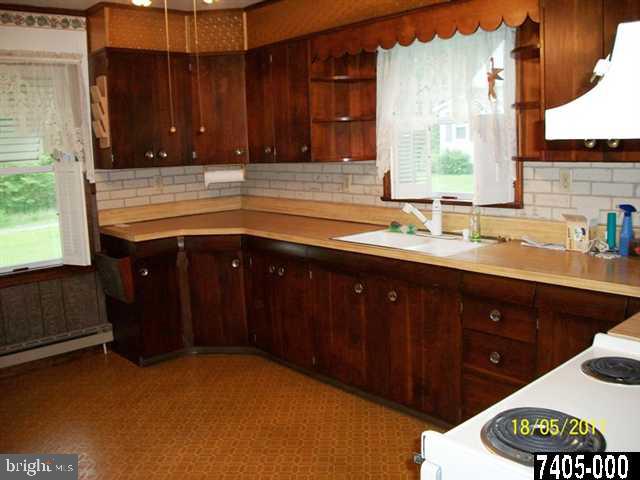 775 Jackson Square Road Spring Grove, PA 17362 - Photo 15 of 23