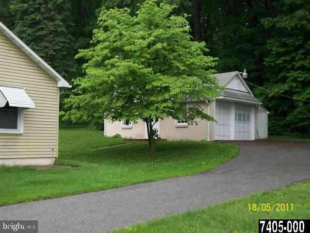 775 Jackson Square Road Spring Grove, PA 17362 - Photo 7 of 23