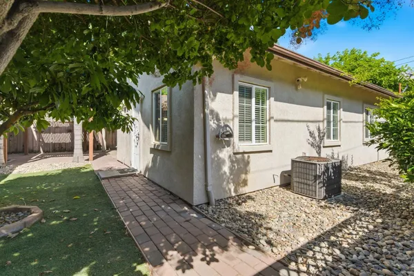 $610,000 | 520 West 9th Street, Tracy, CA 95376
