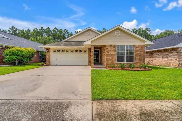 $1,975 | 21 Easton Street, Cantonment, FL 32533