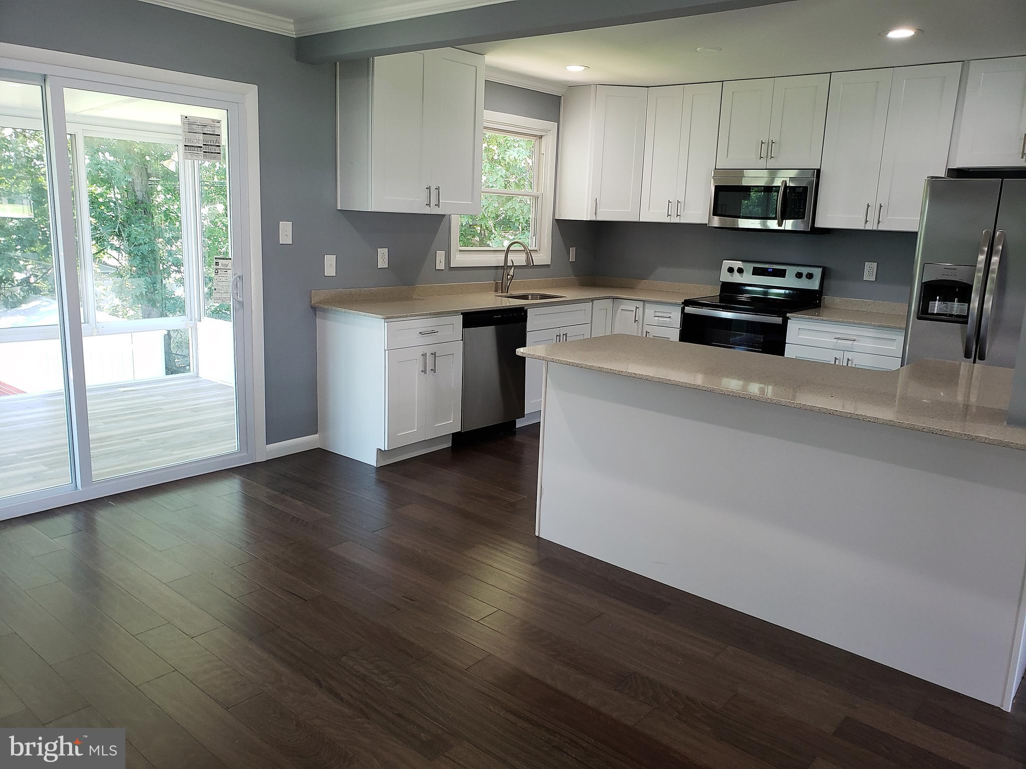 1702 Lomax Road Baltimore, MD 21244 - Photo 3 of 38