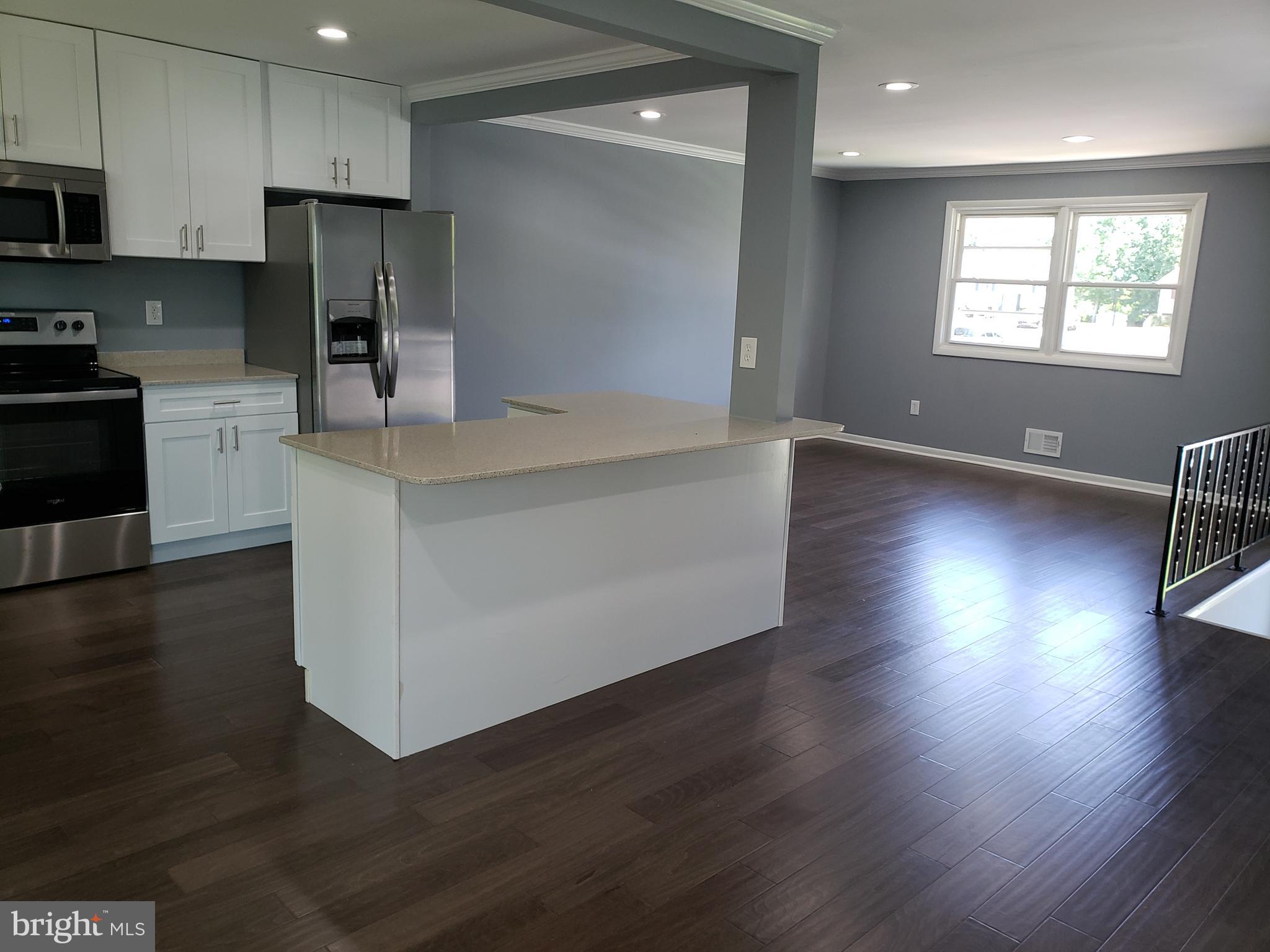 1702 Lomax Road Baltimore, MD 21244 - Photo 5 of 38