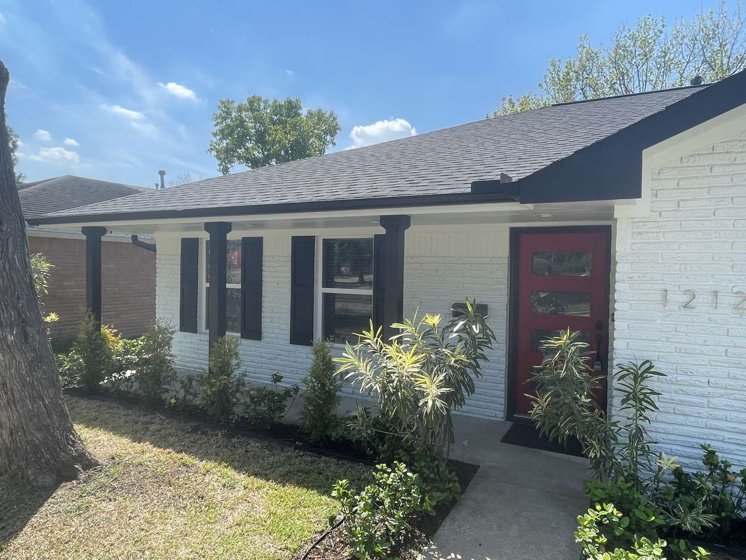 12122 Chimney Rock Road Houston, TX 77035 - Photo 2 of 33 front view of a house