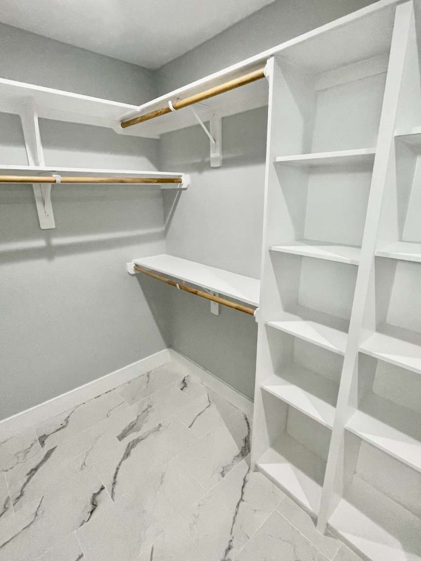 12122 Chimney Rock Road Houston, TX 77035 - Photo 28 of 33 a close view of closet