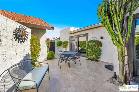 $540,000 | 2355 South Gene Autry Trail, Unit D, Palm Springs, CA 92264