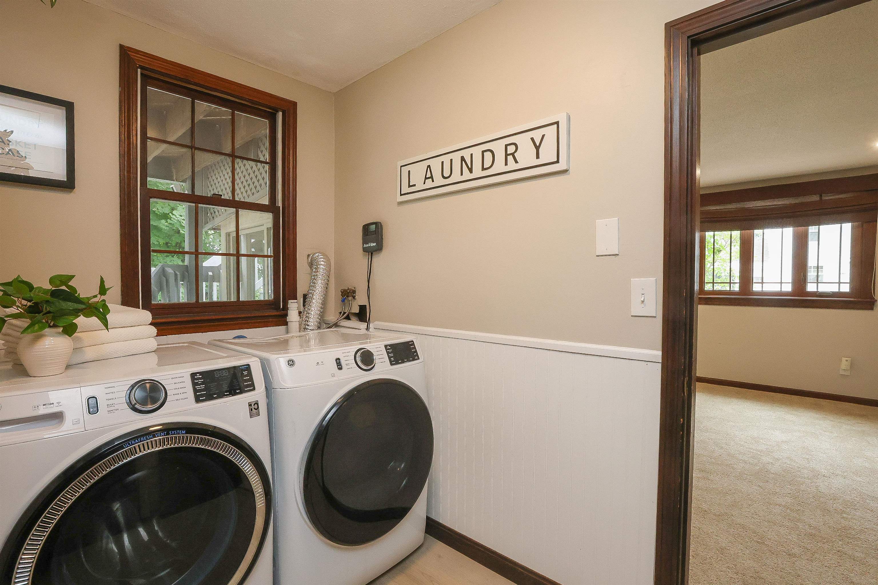 1327 Beech Street Manchester, NH 03104 - Photo 45 of 58