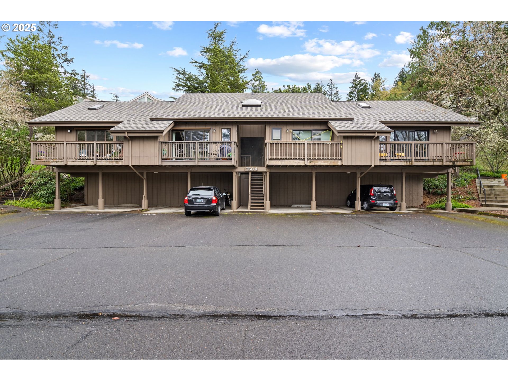 7504 Southwest Barnes Road Portland, OR 97225 - Photo 1 of 29 Gallery Image 1