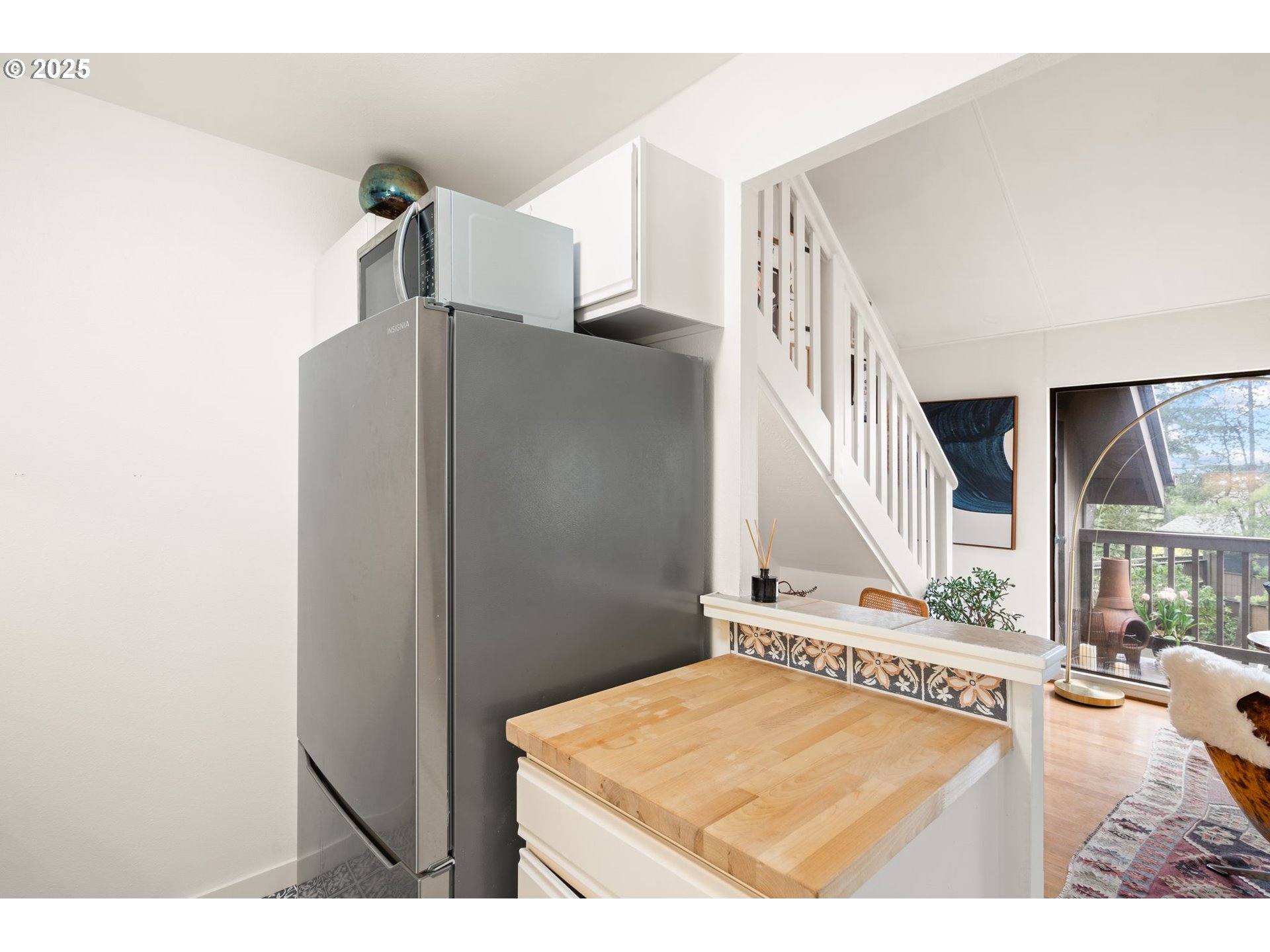 7504 Southwest Barnes Road Portland, OR 97225 - Photo 12 of 29 Gallery Image 12