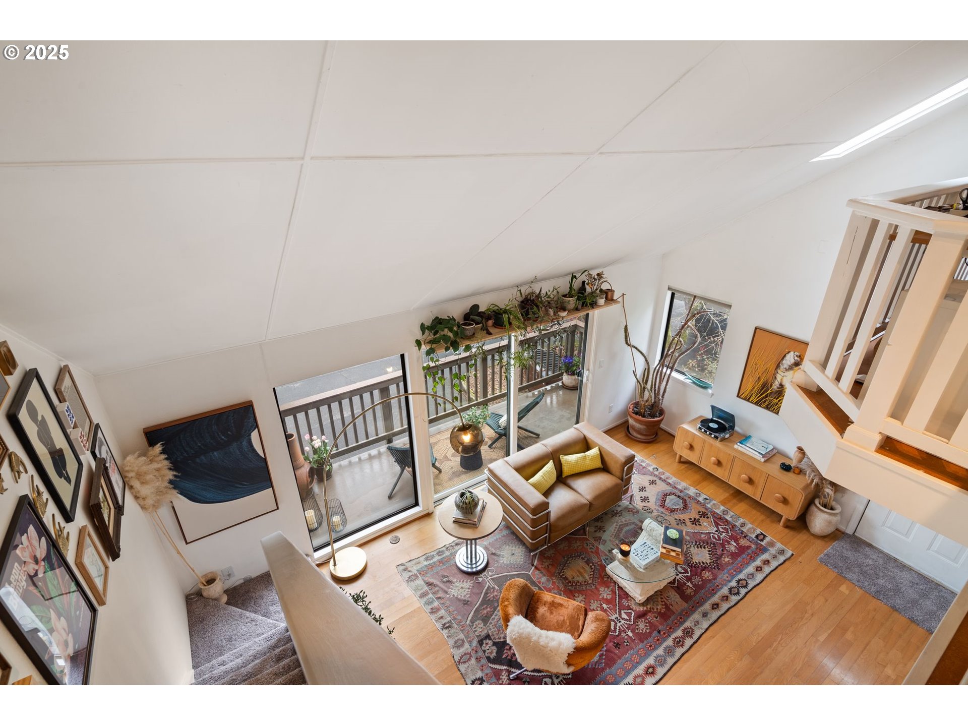 7504 Southwest Barnes Road Portland, OR 97225 - Photo 20 of 29 Gallery Image 20