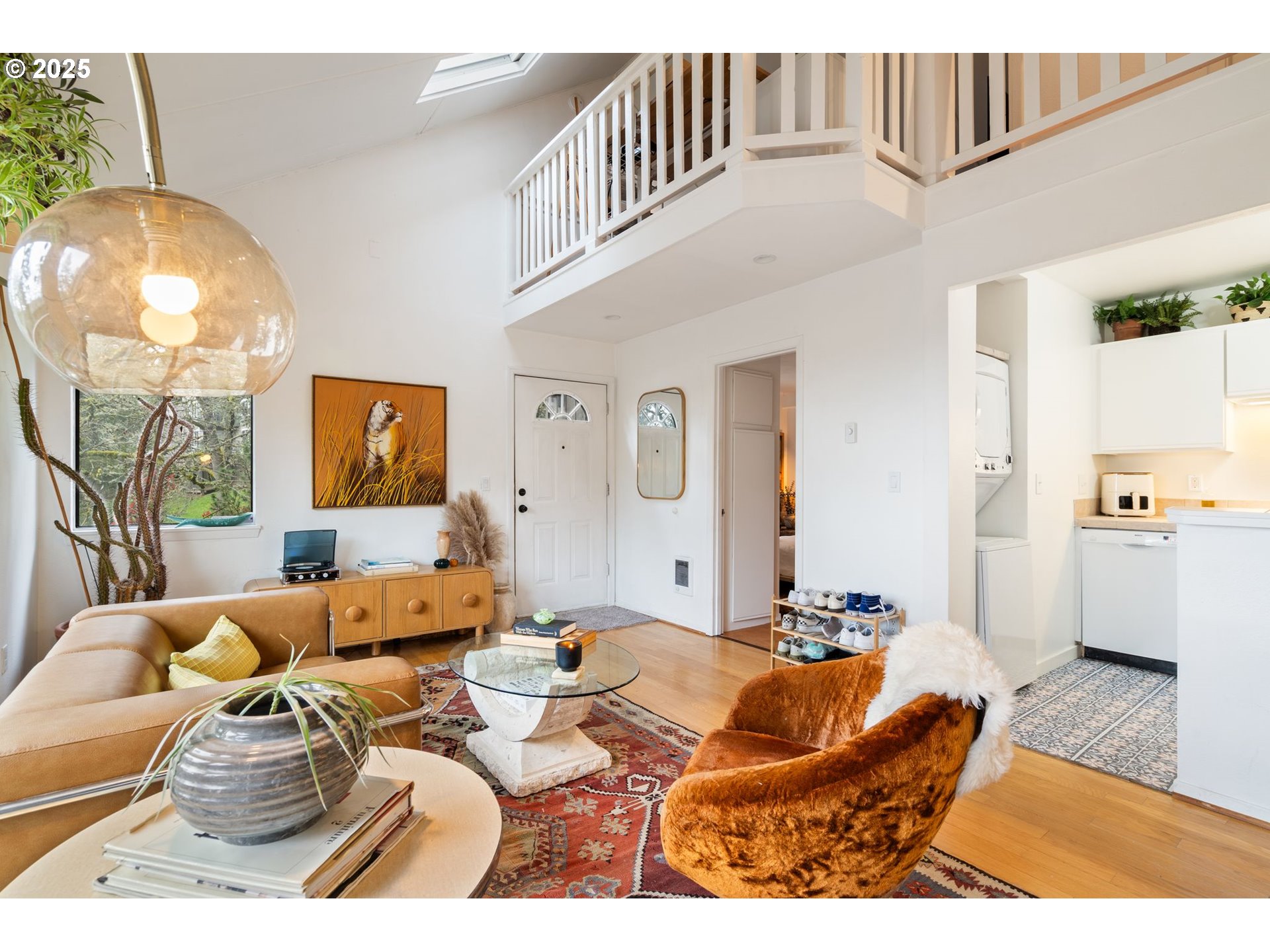 7504 Southwest Barnes Road Portland, OR 97225 - Photo 6 of 29 Gallery Image 6