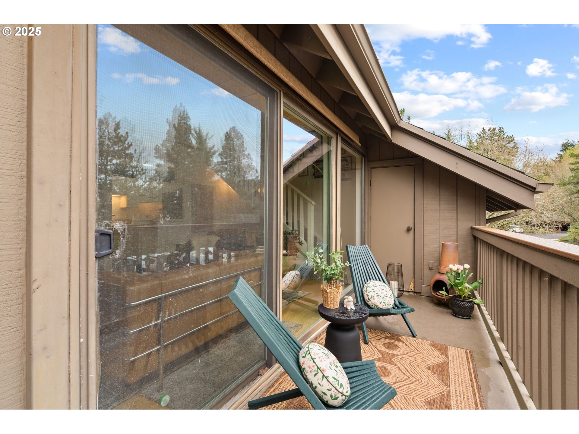 7504 Southwest Barnes Road Portland, OR 97225 - Photo 9 of 29 Gallery Image 9