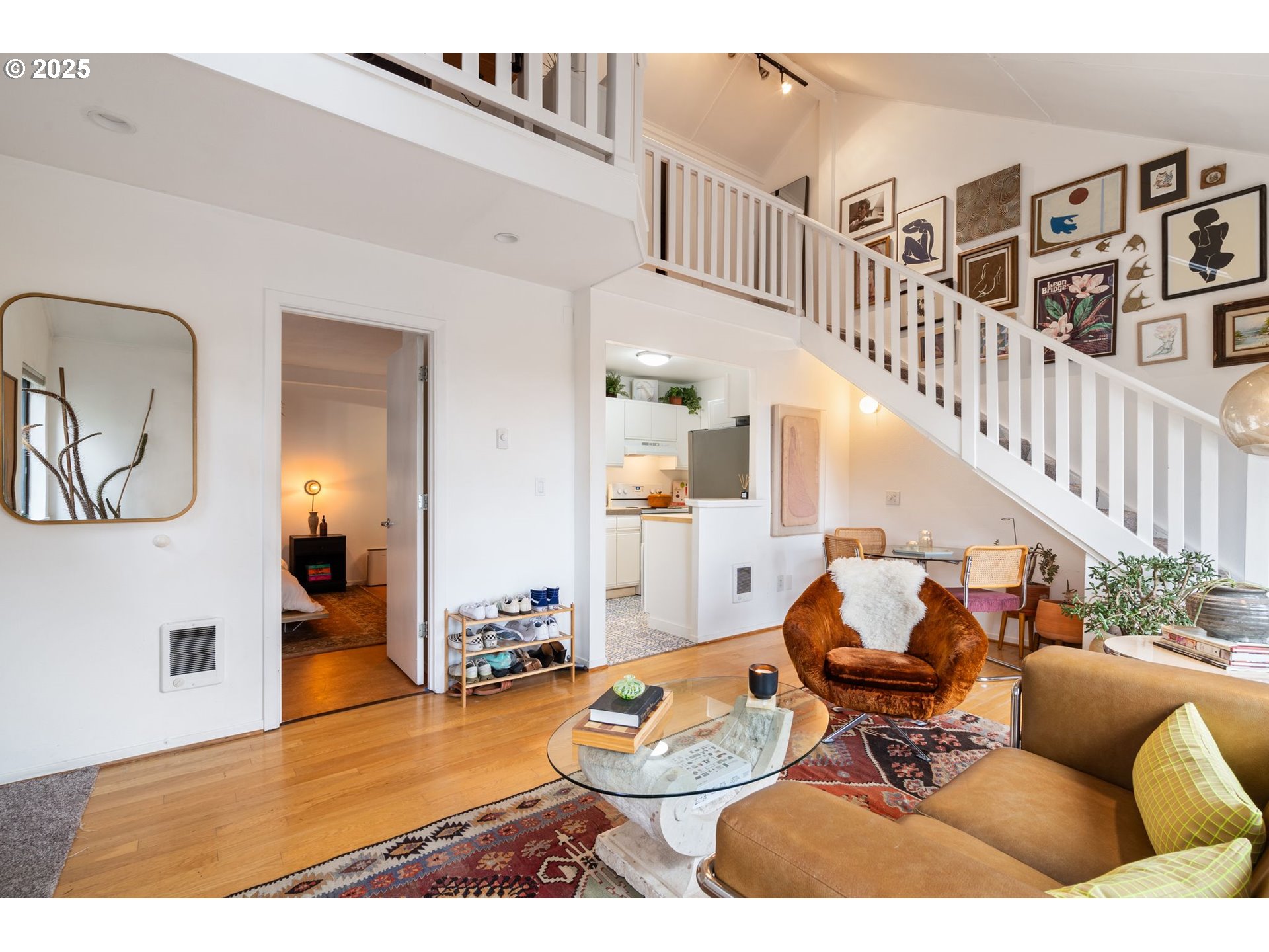 7504 Southwest Barnes Road Portland, OR 97225 - Photo 10 of 29 Gallery Image 10