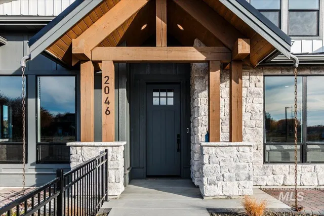 $499,900 | 2046 West Freya Court, Eagle, ID 83616