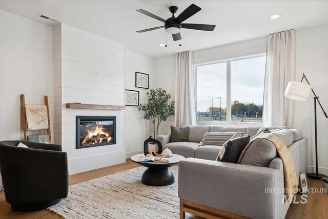 $499,900 | 2046 West Freya Court, Eagle, ID 83616