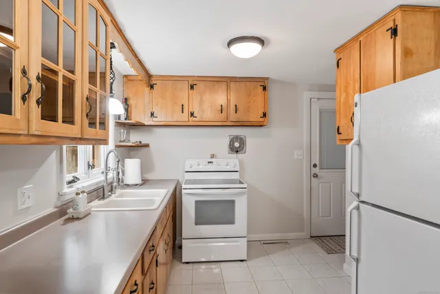 $375,000 | 67 Dogwood Drive, Southington, CT 06489