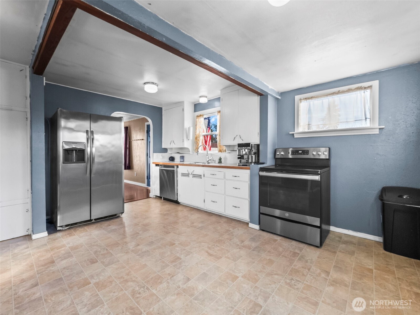 1022 Sheridan Road Bremerton, WA 98310 - Photo 15 of 28