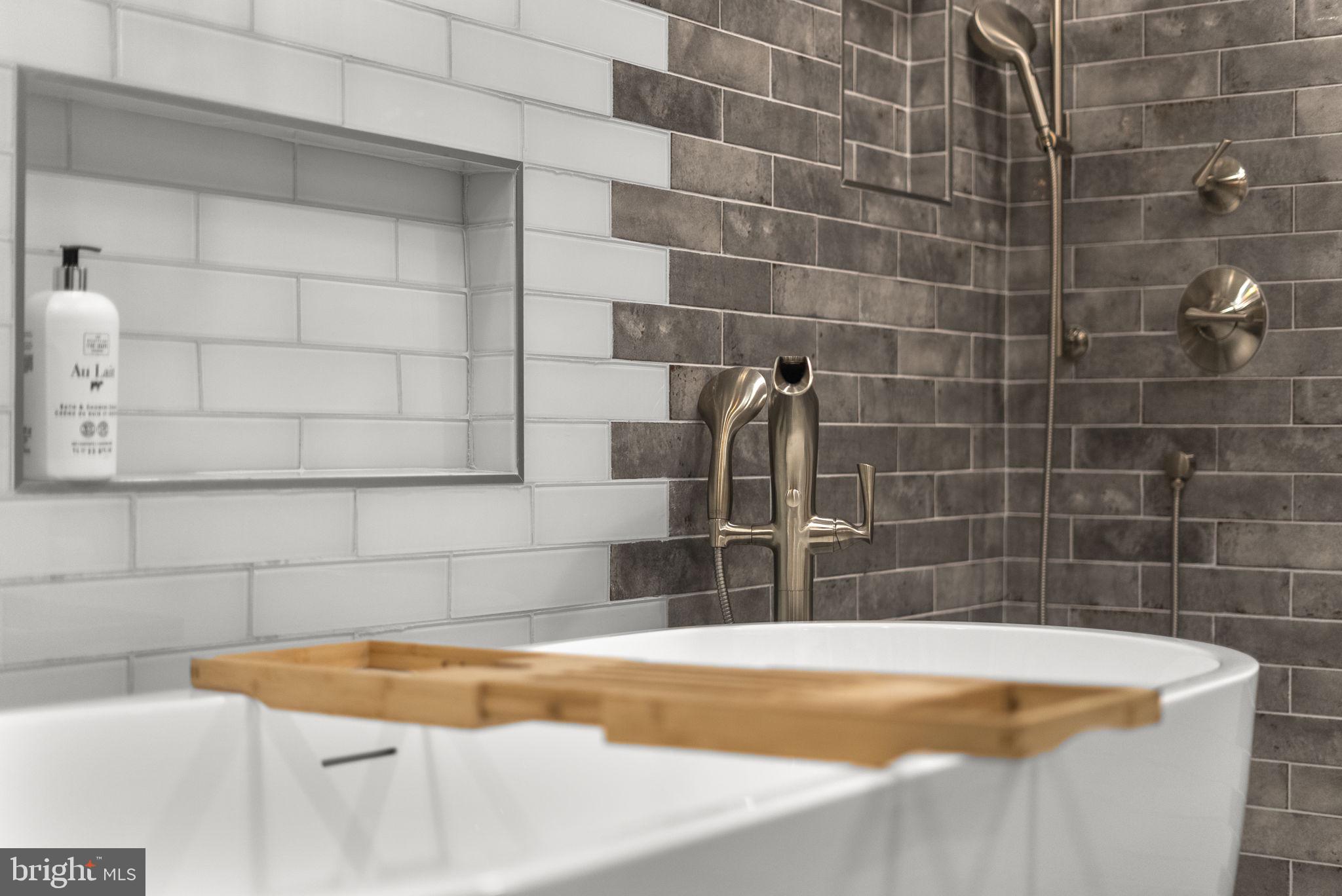 2924 Winters Chase Way Annapolis, MD 21401 - Photo 12 of 67 a bathroom with a bathtub