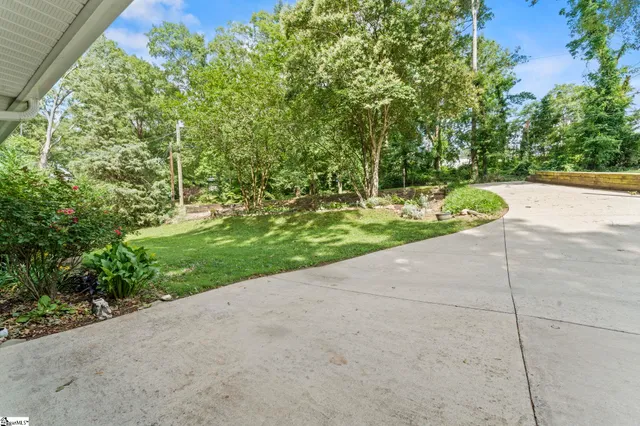 $424,000 | 119 West Victoria Road, Spartanburg, SC 29301