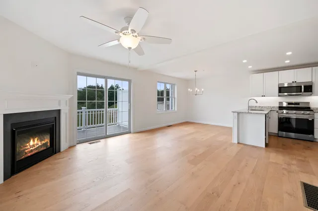 $484,900 | 1 Autumn Lane, Raymond, NH 03077