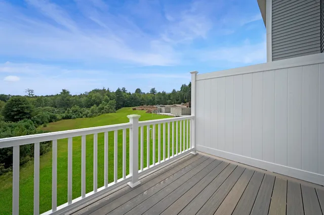 $484,900 | 1 Autumn Lane, Raymond, NH 03077