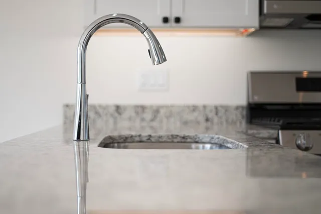 $484,900 | 1 Autumn Lane, Raymond, NH 03077