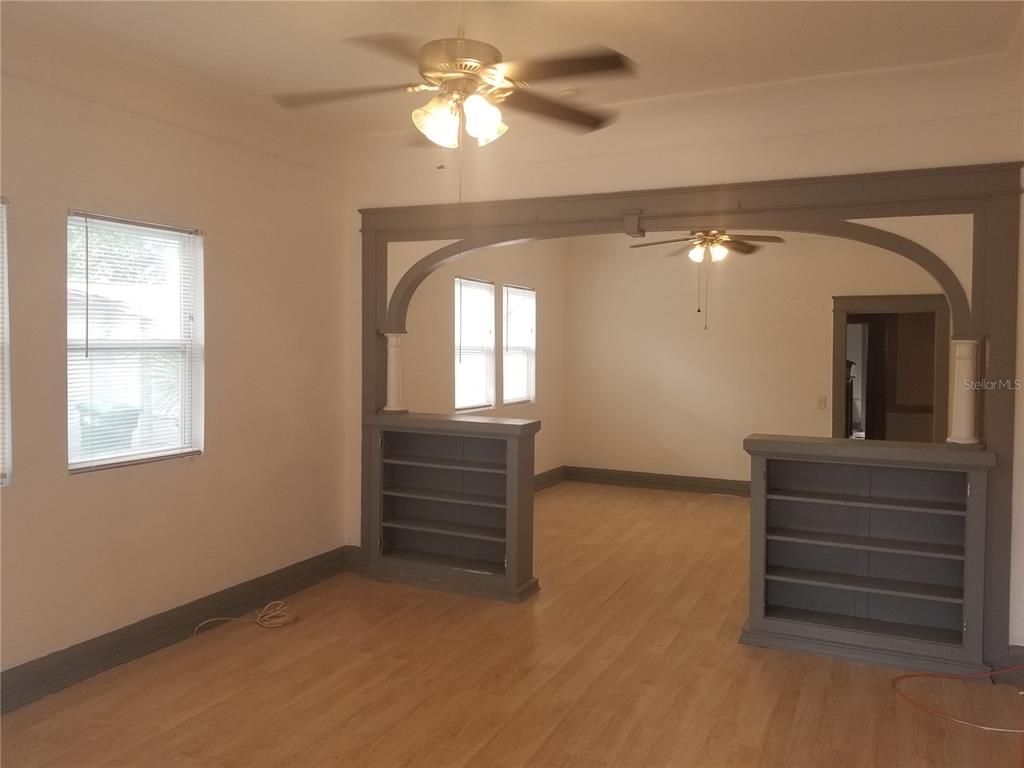 2107 West Chestnut Street Tampa, FL 33607 - Photo 2 of 12