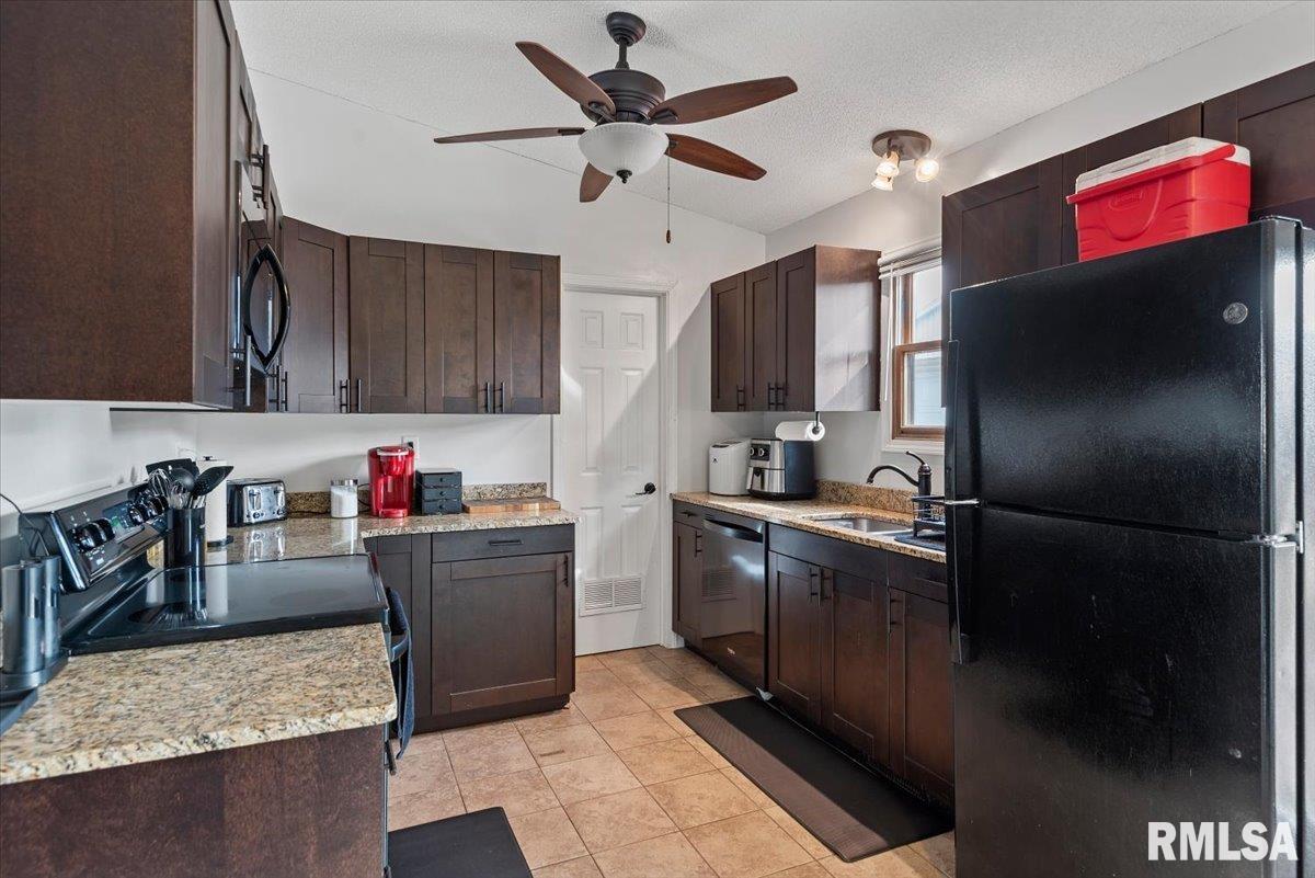 904 Diane Court Springfield, IL 62702 - Photo 9 of 25