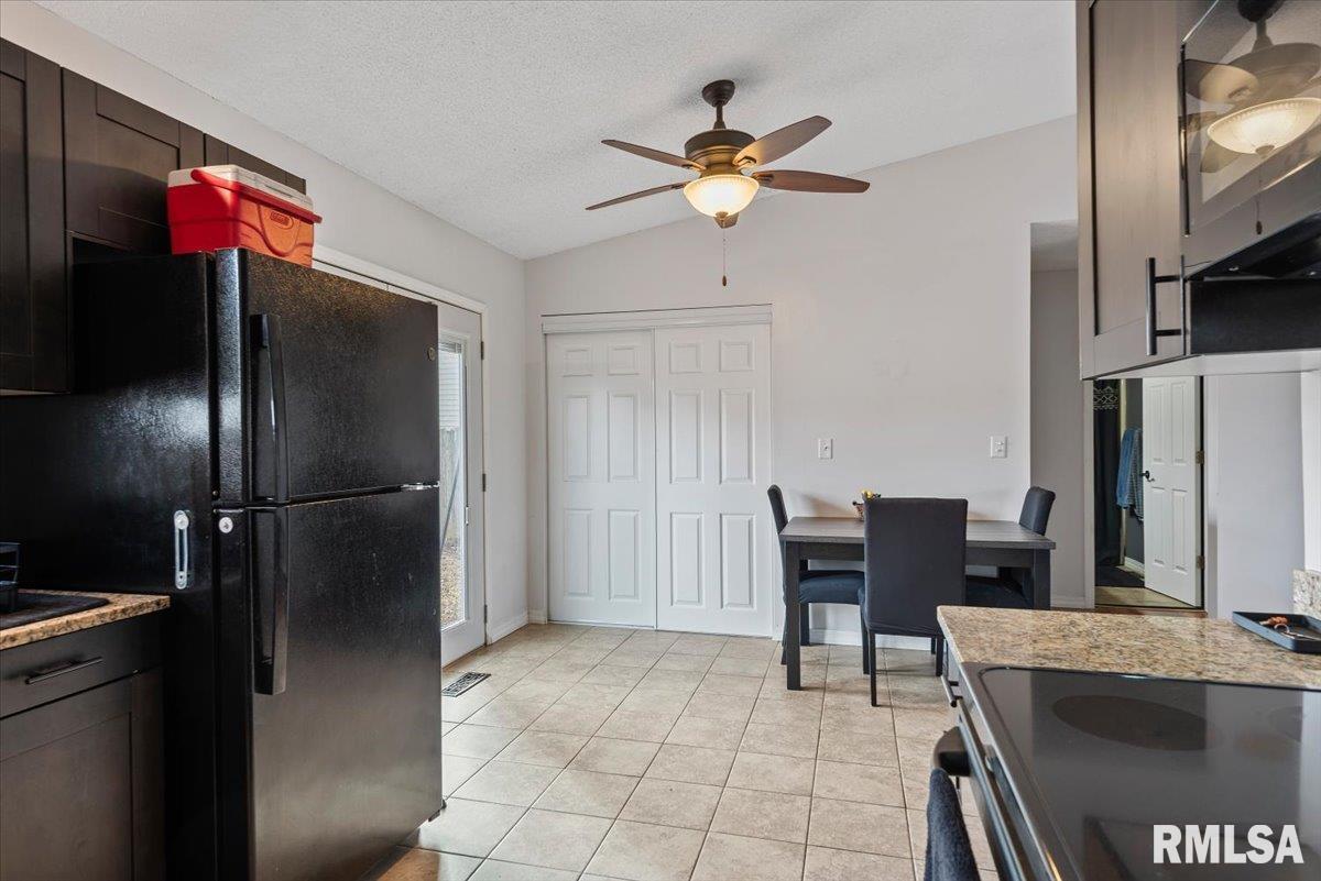 904 Diane Court Springfield, IL 62702 - Photo 10 of 25