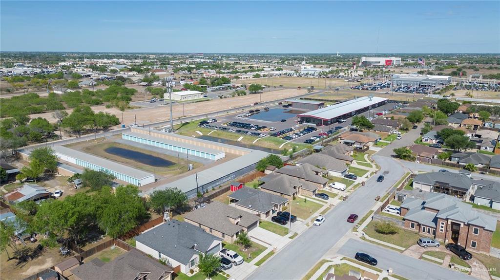 503 Northern Dancer Avenue Edinburg, TX 78539 - Photo 31 of 34 an aerial view of residential building and ocean